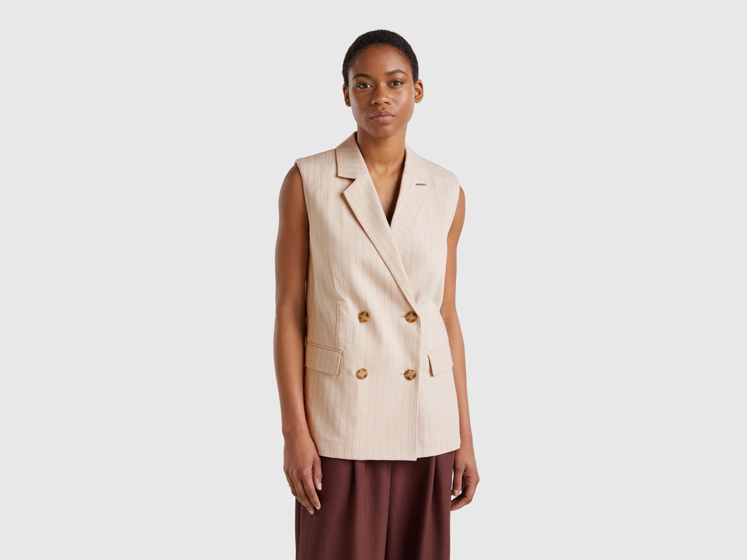 Benetton_Long Pinstriped Vest_29KBDJ00W_901_01