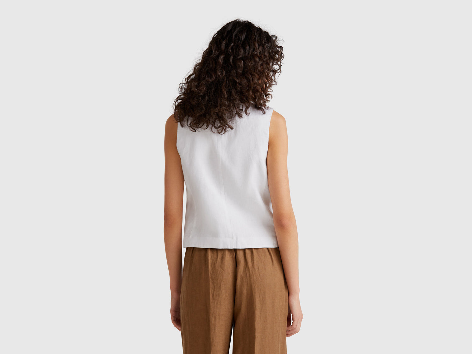 Benetton_Pure Linen Vest_2AGHDJ00G_101_02