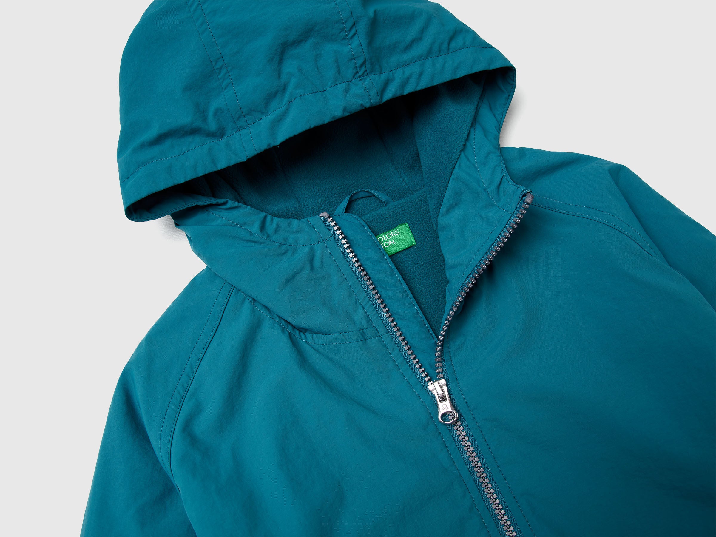 Benetton_Teal_Nylon Jacket with Hood_2IGGCN06J_3C5_03