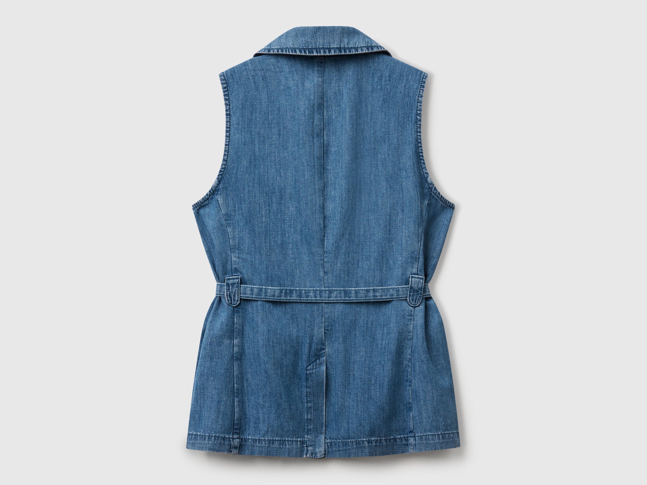 Benetton_Vest in Chambray_2KOWDJ00Z_902_05