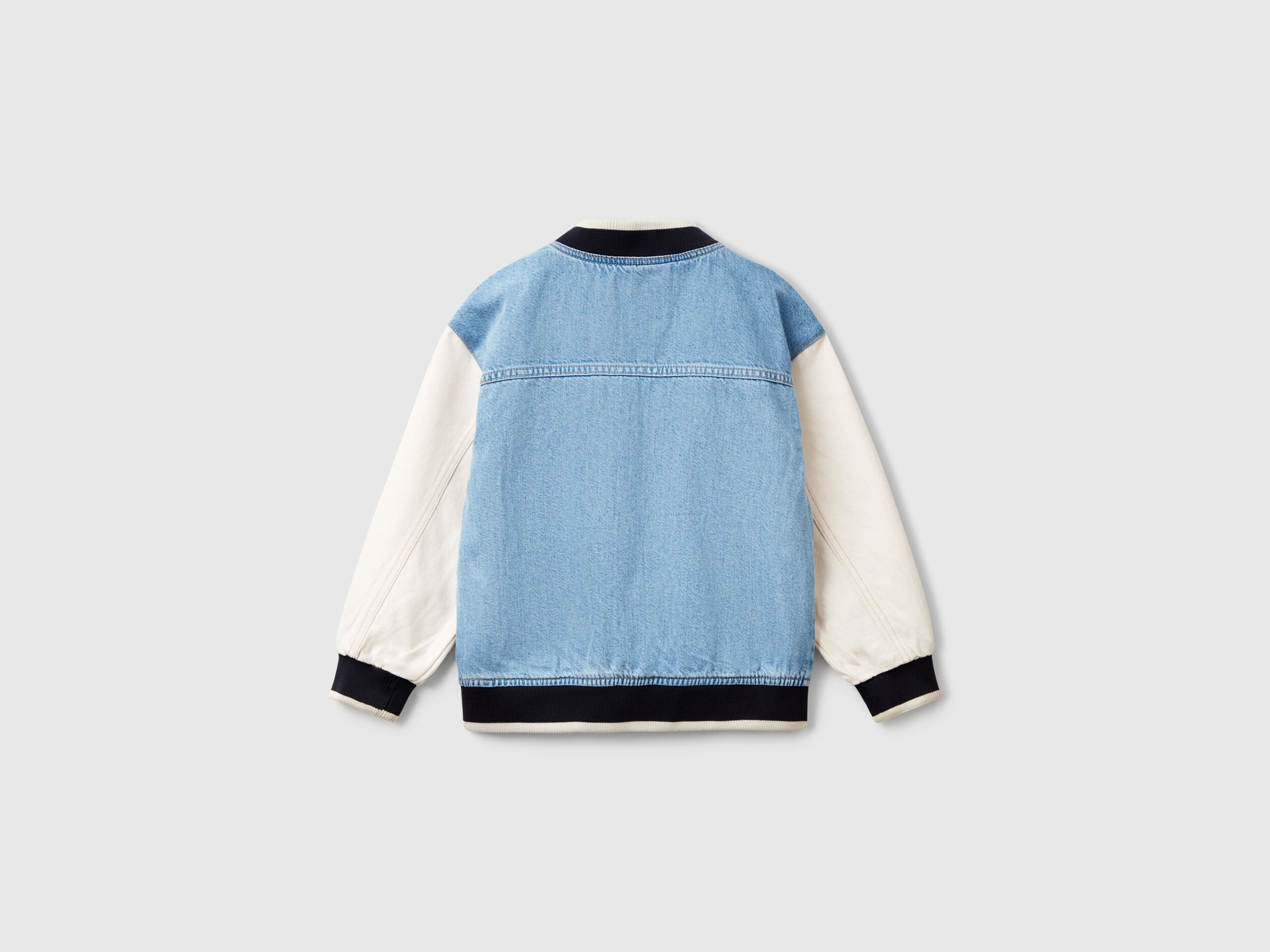 Benetton_Denim Bomber Jacket_2R76CN069_901_02