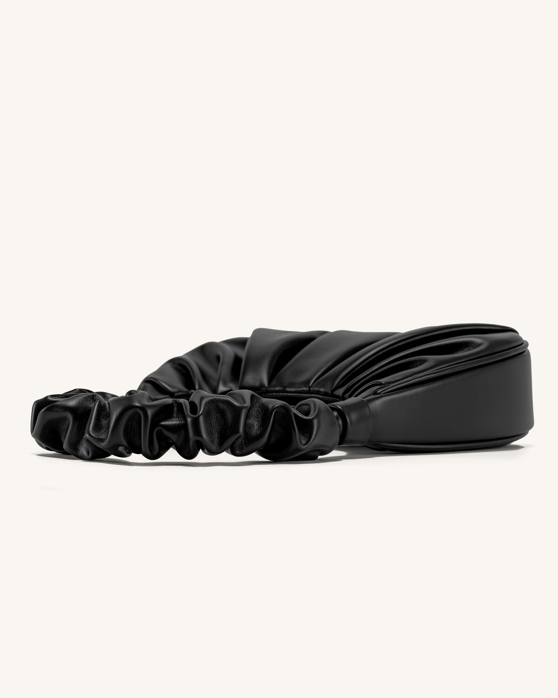 JW PEI_Black_Gabbi Bags_2T03-11_Black_04
