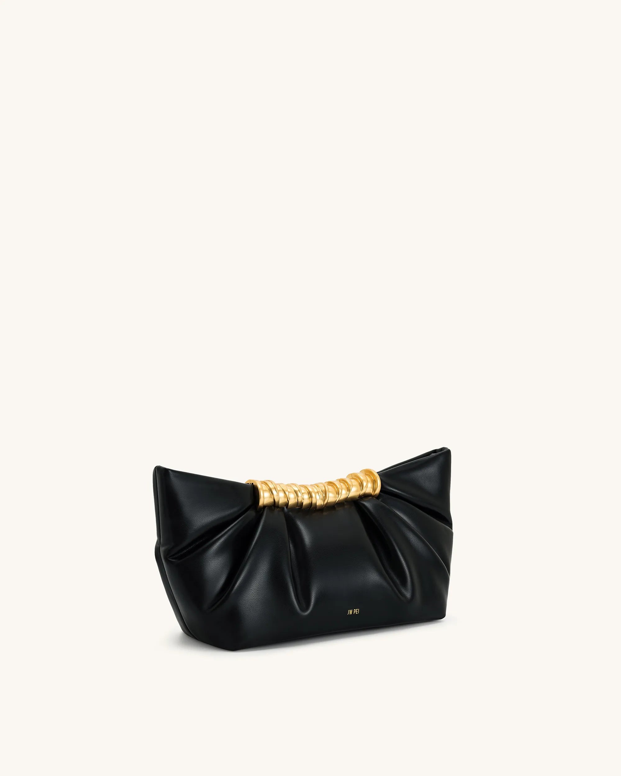 JW PEI_Black_Leia Pleated Clutch_2T195-1_Black_03