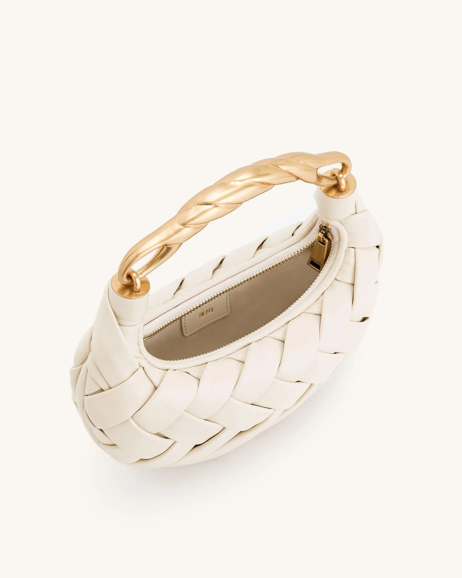 JW PEI_White_Orla Weave Handbags_2T38-21_White_06