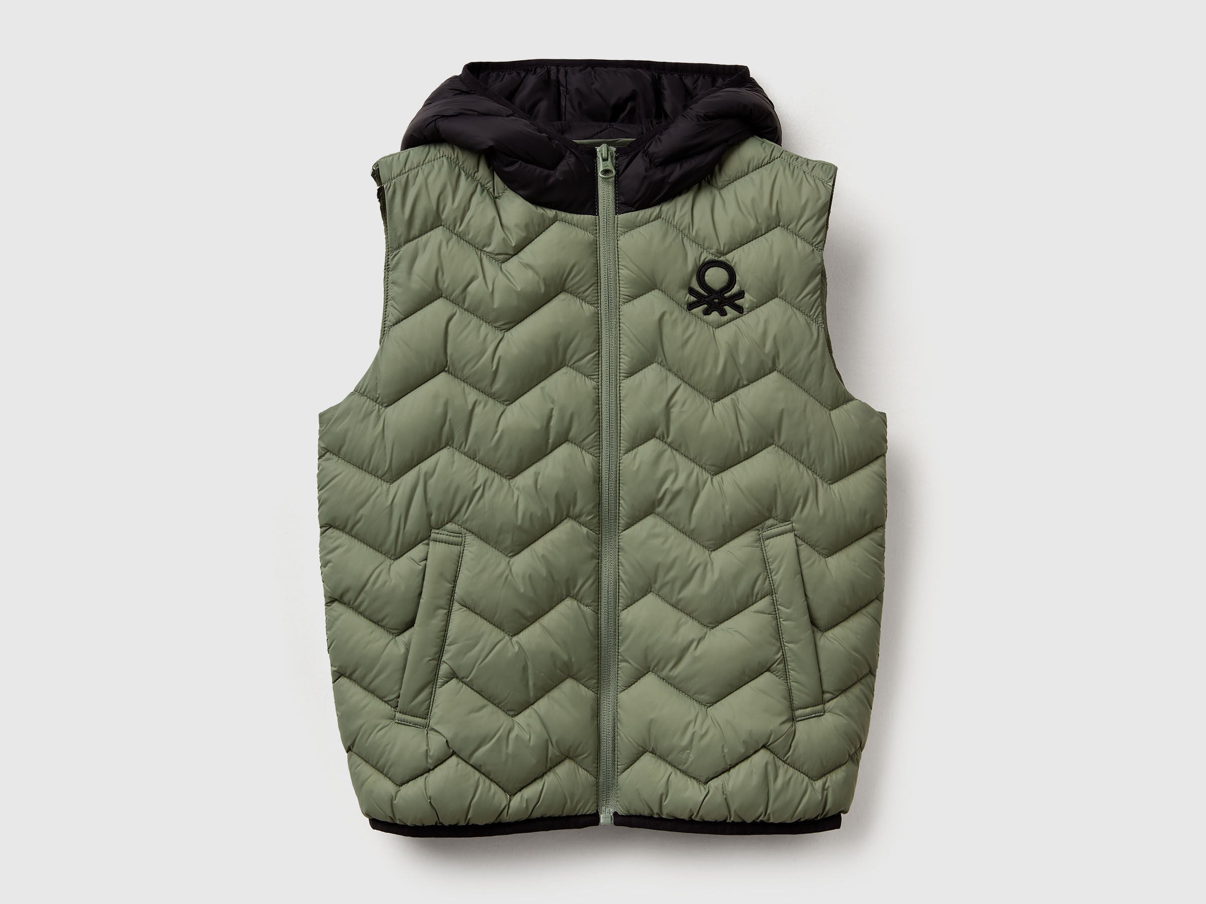 Benetton_Military Green_Padded Vest with Hood_2TWDCJ00R_904_01