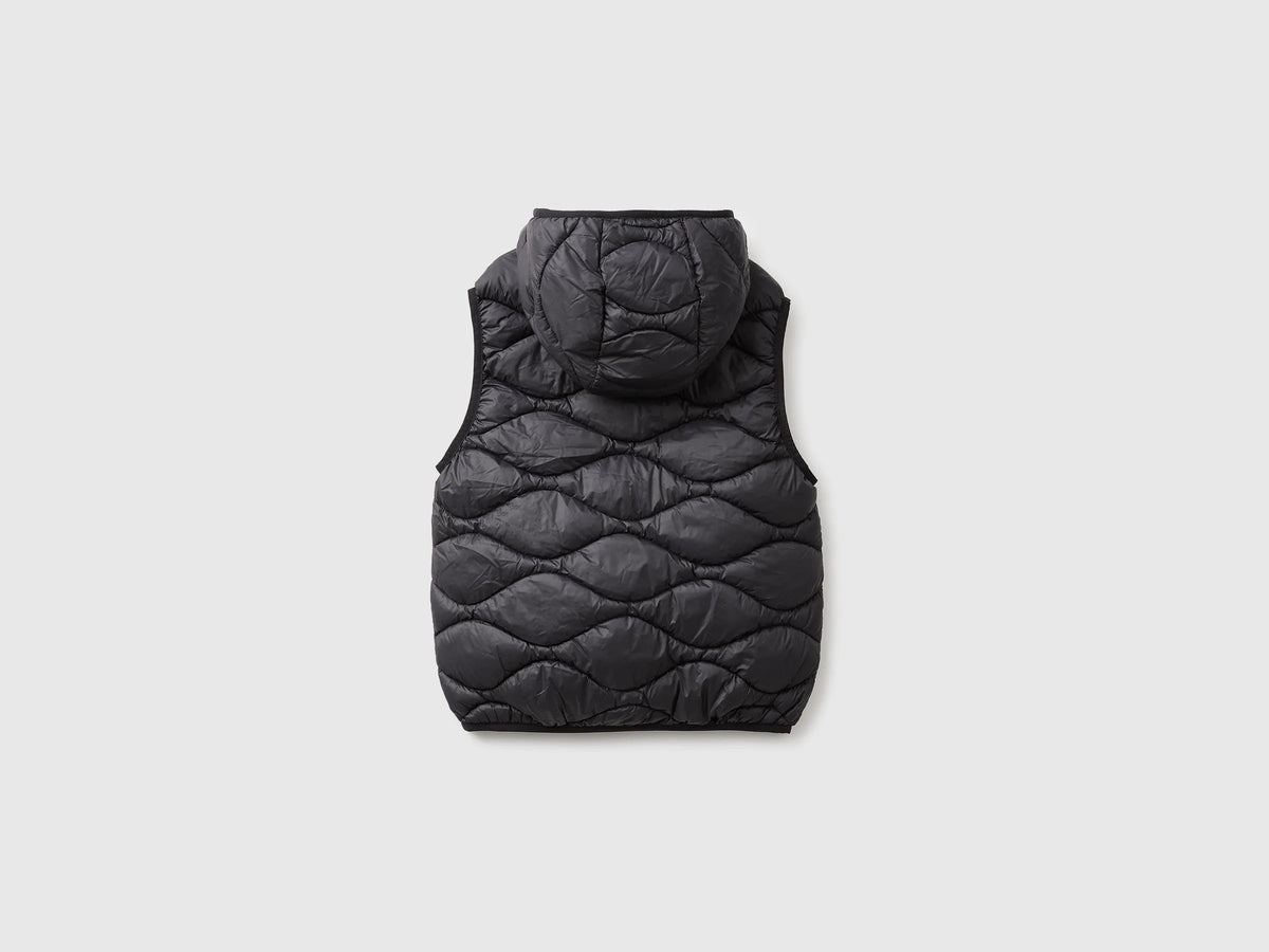 Benetton Black Boys Padded Sleeveless Jacket with Hood SKU: 2TWDCJ01B_100 Image 02