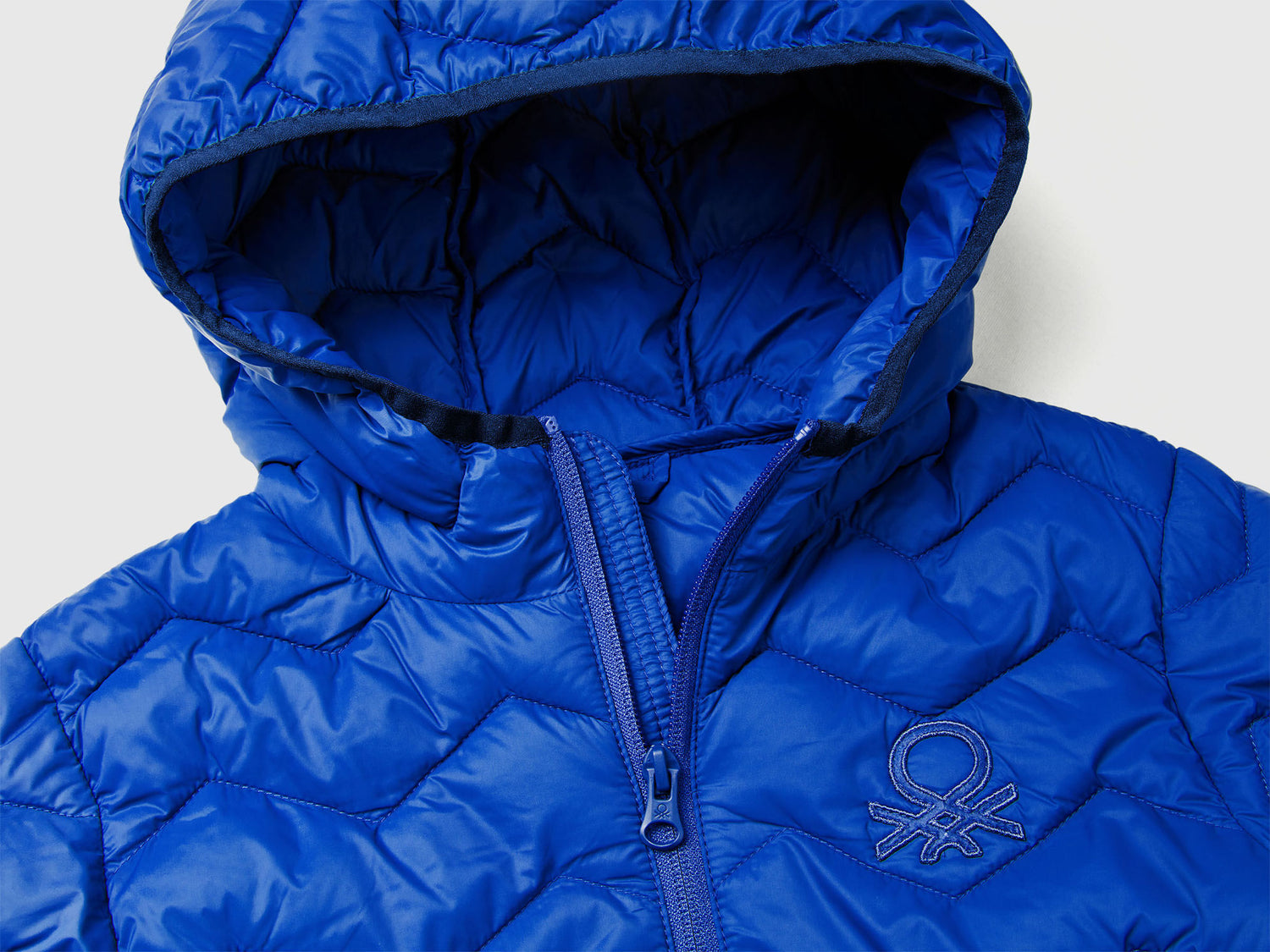 Benetton_Bright Blue_Padded Jacket with Hood_2TWDCN04V_19R_03