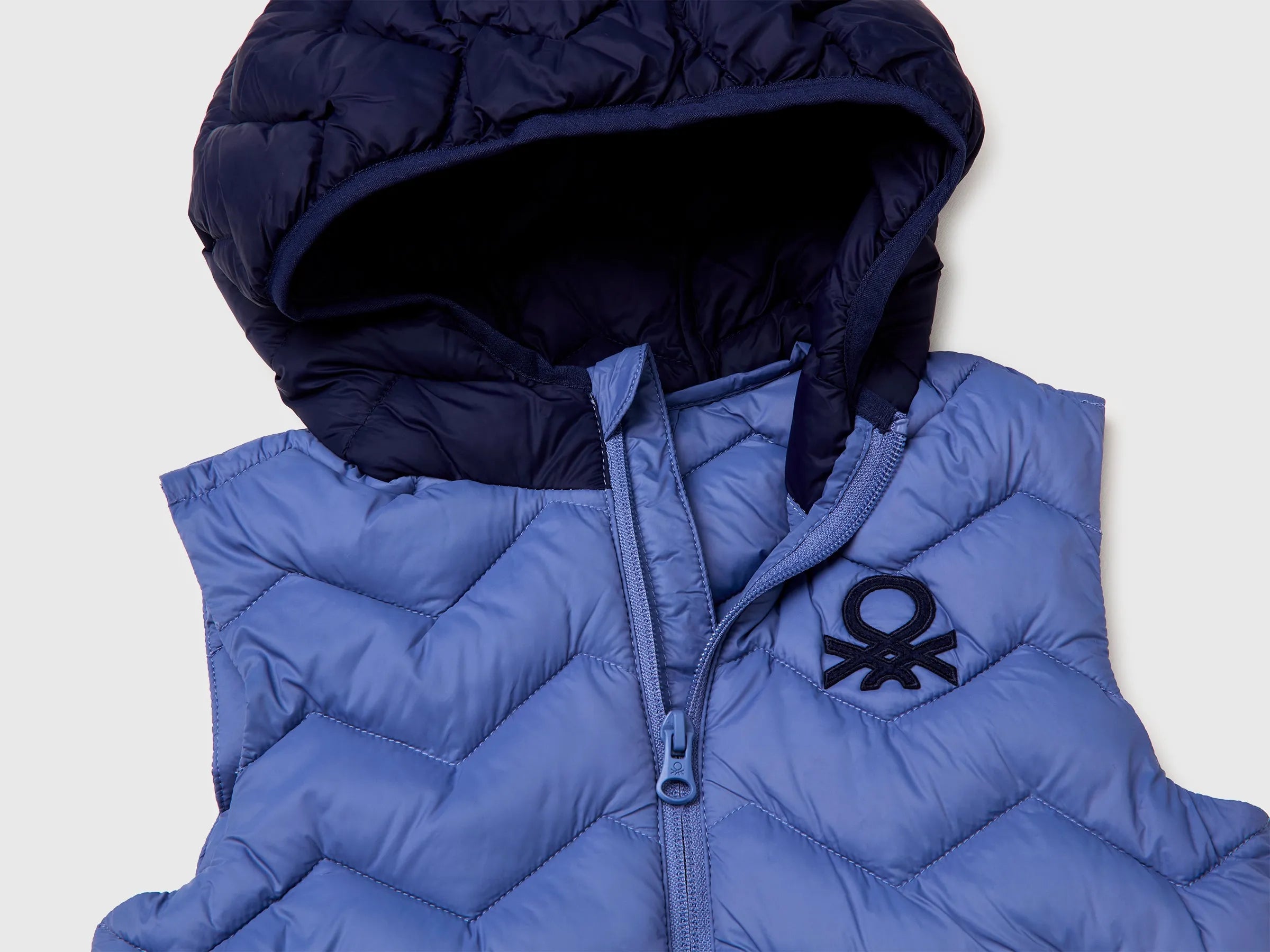 Benetton Light blue Boys Padded Vest with Hood SKU: 2TWDGJ00G_903 Image 03