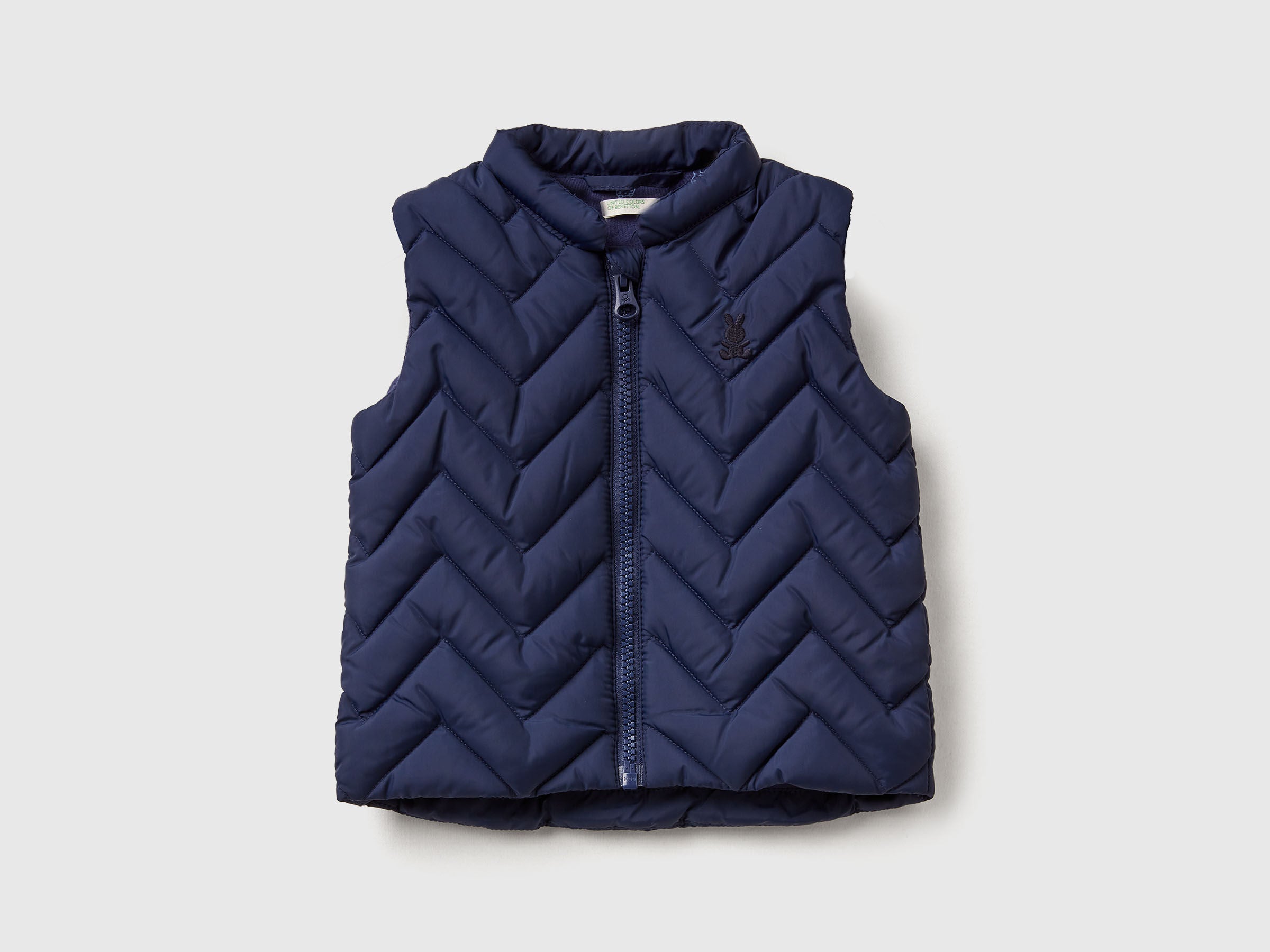 Benetton_Purple_Padded Vest in Technical Fabric_2WU0AJ005_901_01