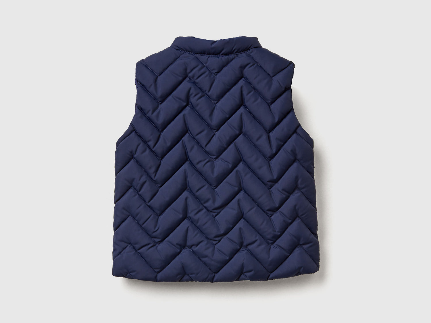 Benetton_Purple_Padded Vest in Technical Fabric_2WU0AJ005_901_02