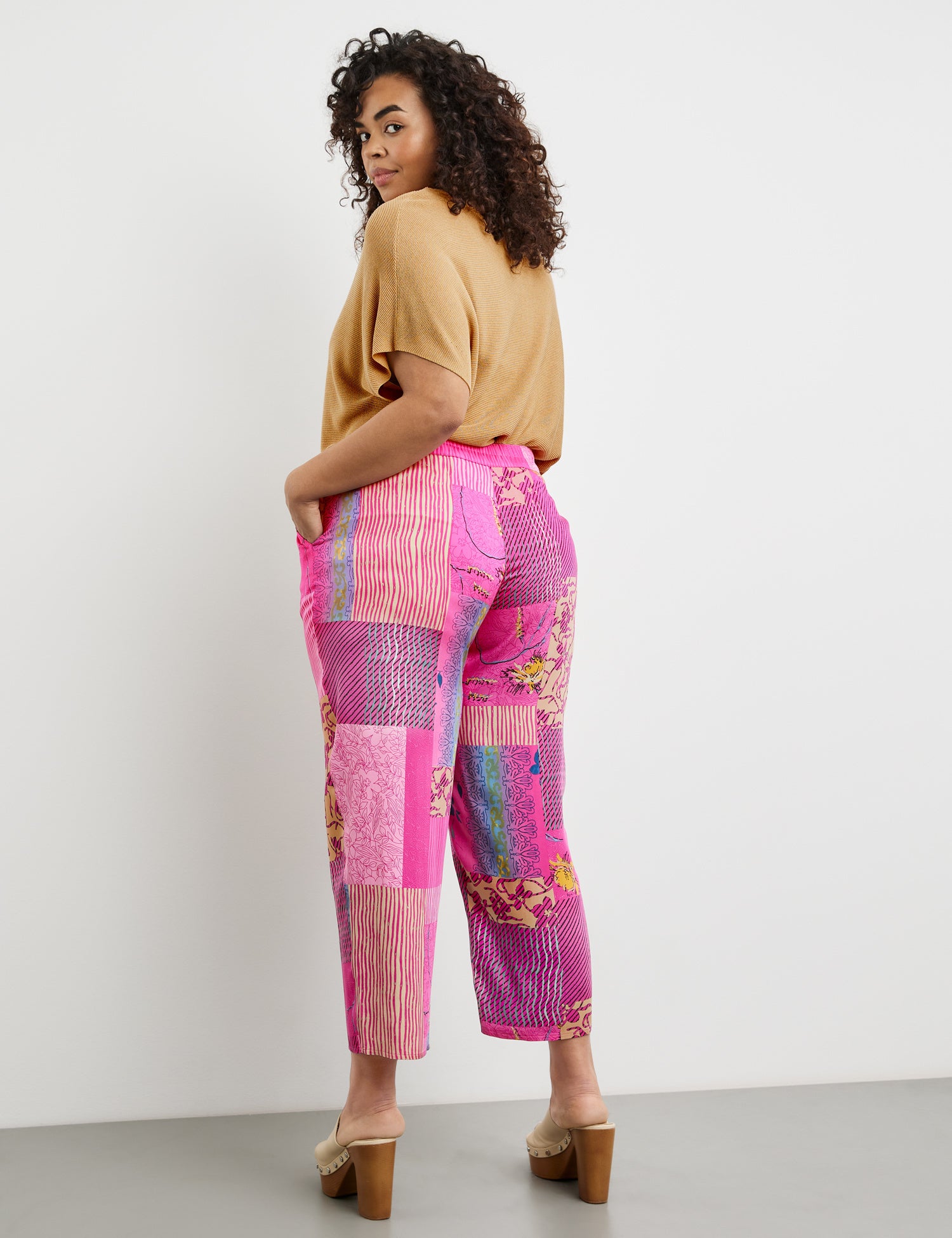 3/4-Length Trousers With A Wide Leg, Lotta