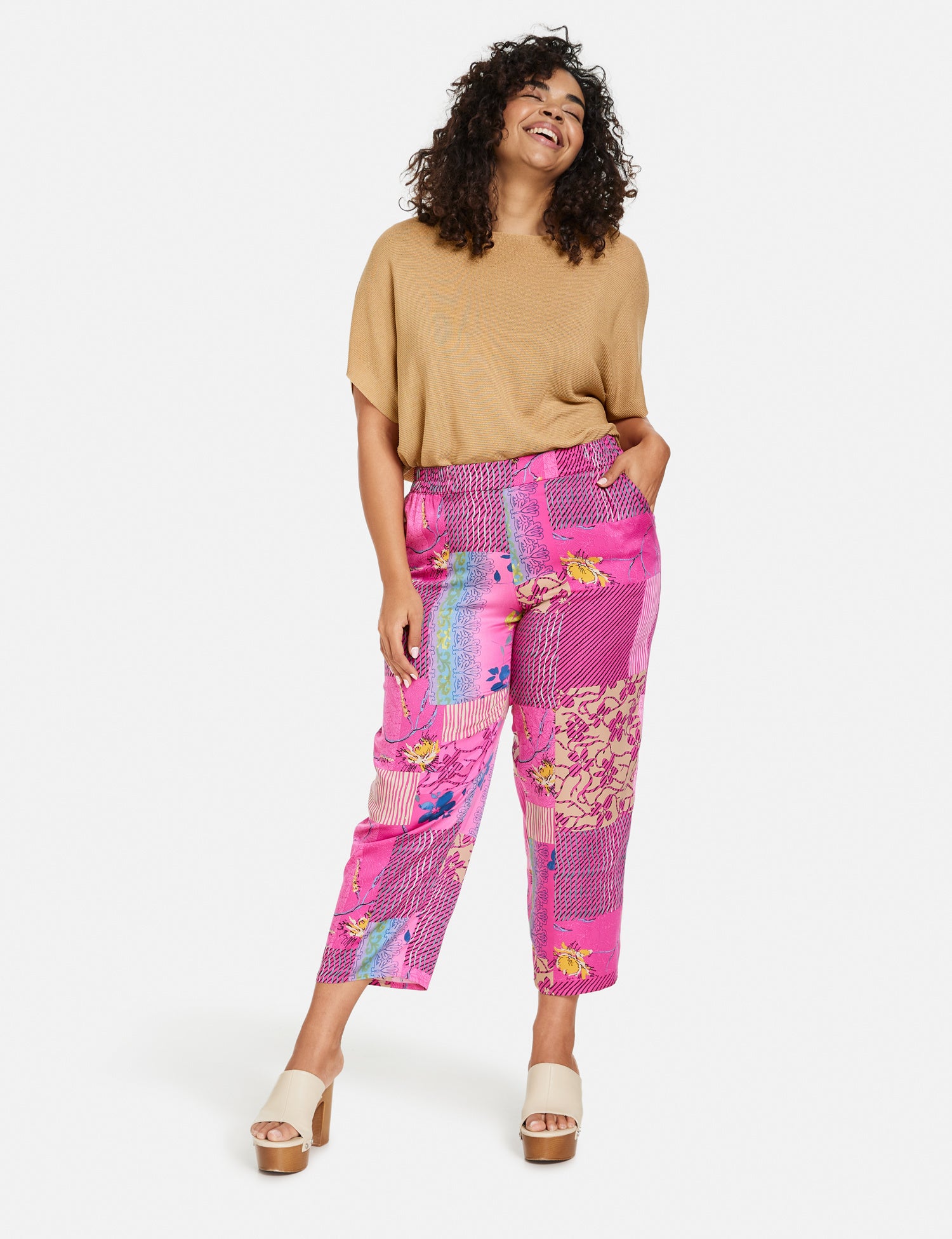 3/4-Length Trousers With A Wide Leg, Lotta