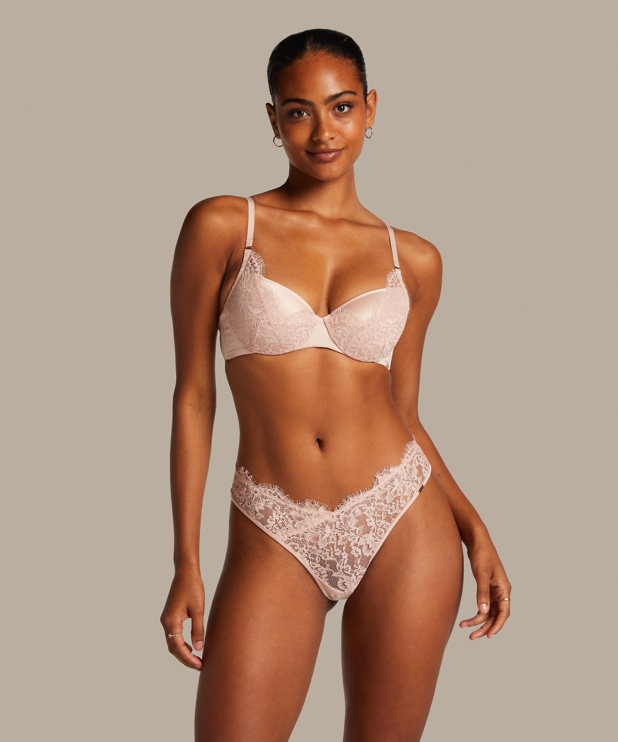 Chalice Padded Underwired Bra in Different Cup Sizes_300165_Rose Smoke_05