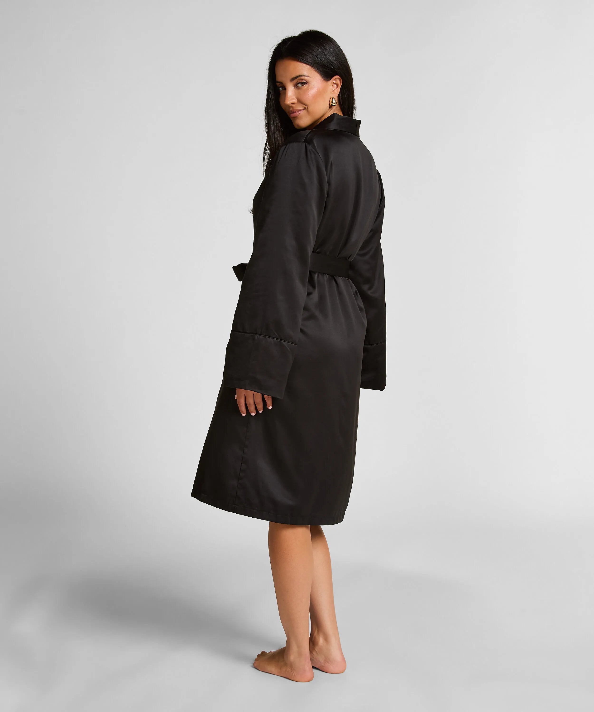Hunkemoller_Black_Satin Fleece Bathrobe_300594_Black_03