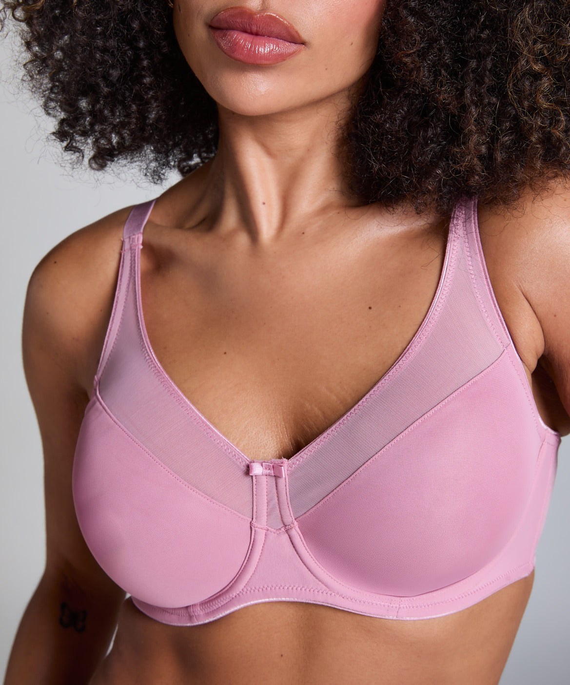 Hunkemoller_Lilas_Nina Non-Padded Underwired Minimizer Bra in Different Cup Sizes_301013_Lilas_02