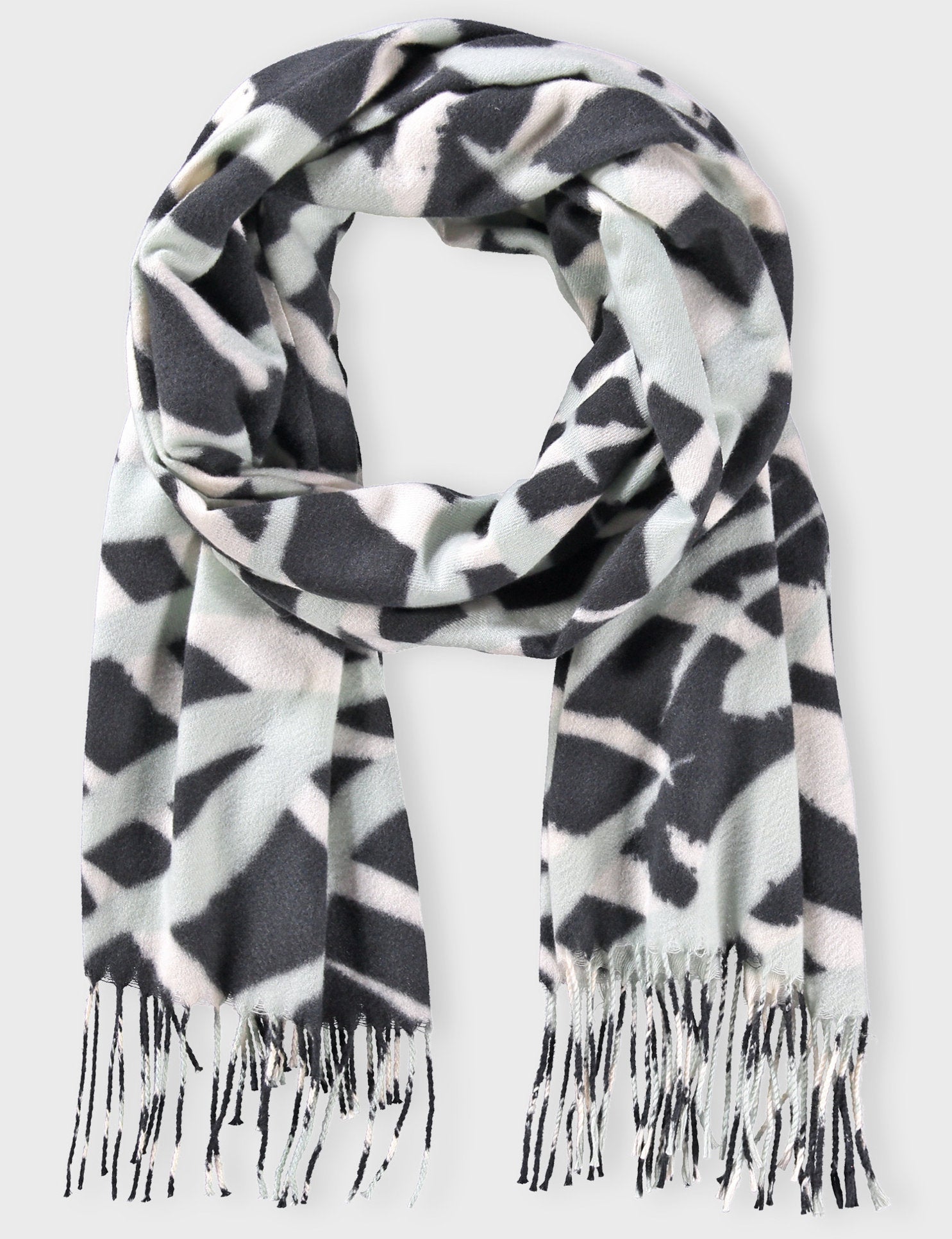 Soft Scarf with Fringing_301014-72030_3117_02