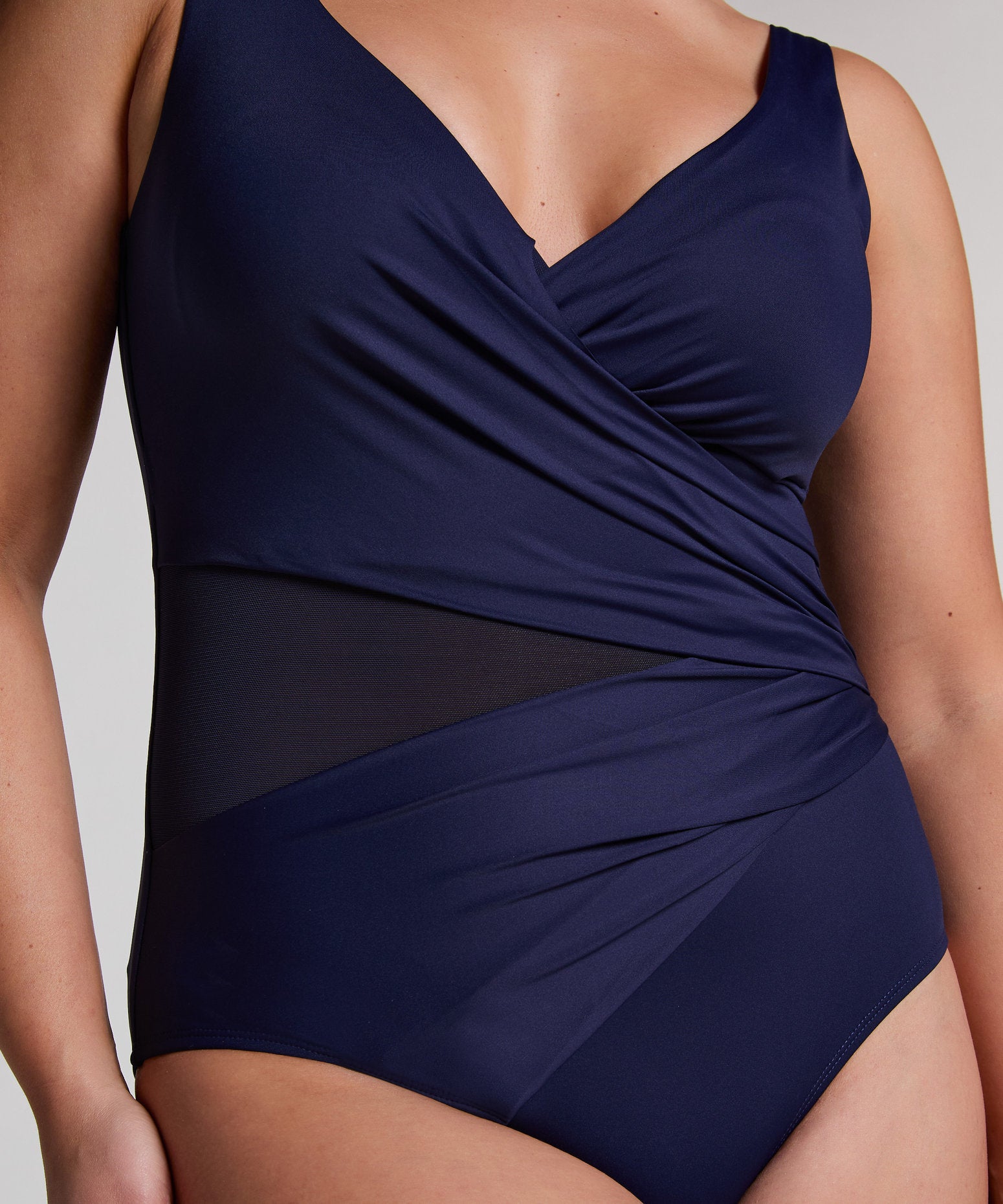 Hunkemoller_Shaping Shell Mesh Swimsuit_301235_Evening Blue_02