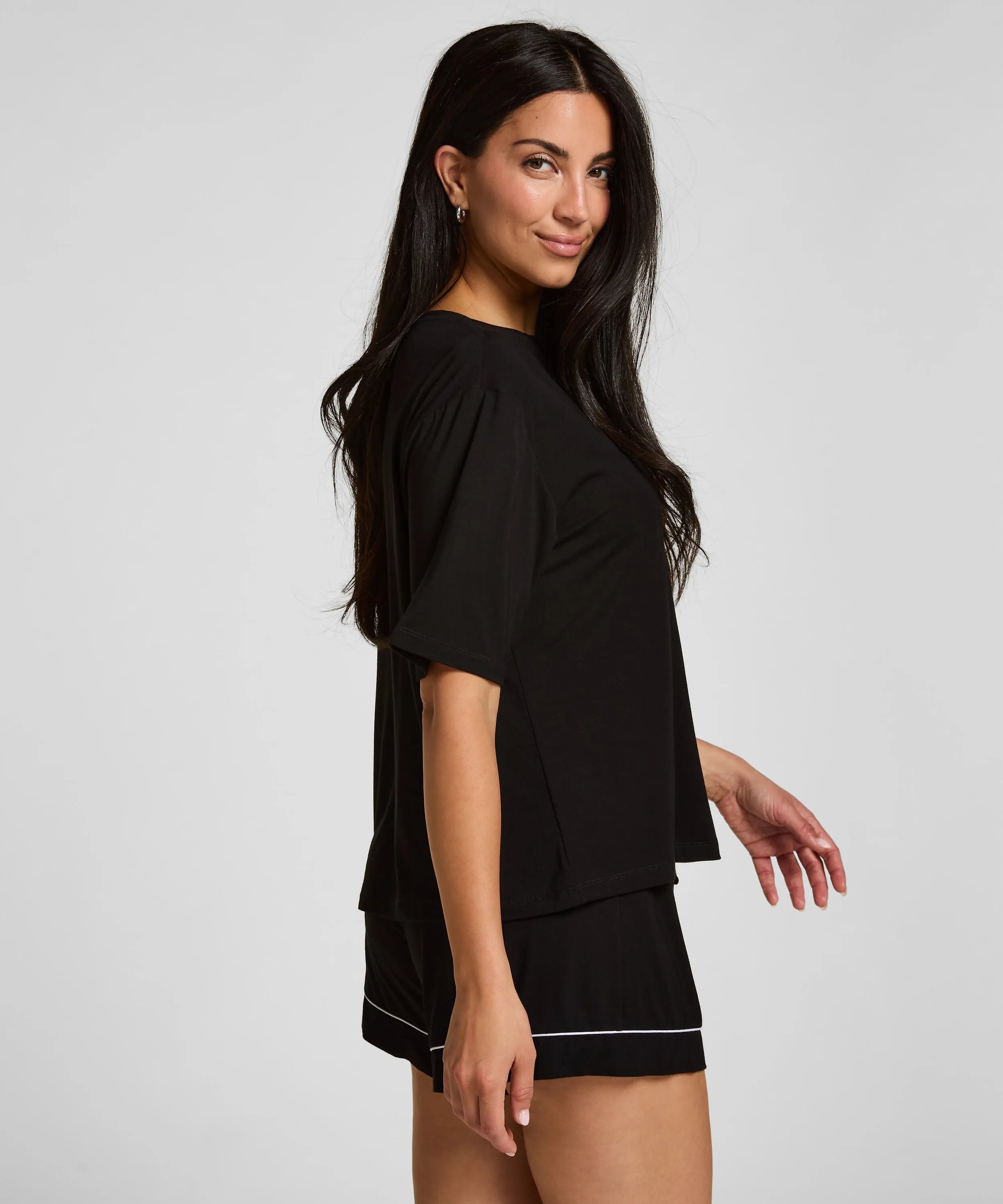 Essential Jersey Short