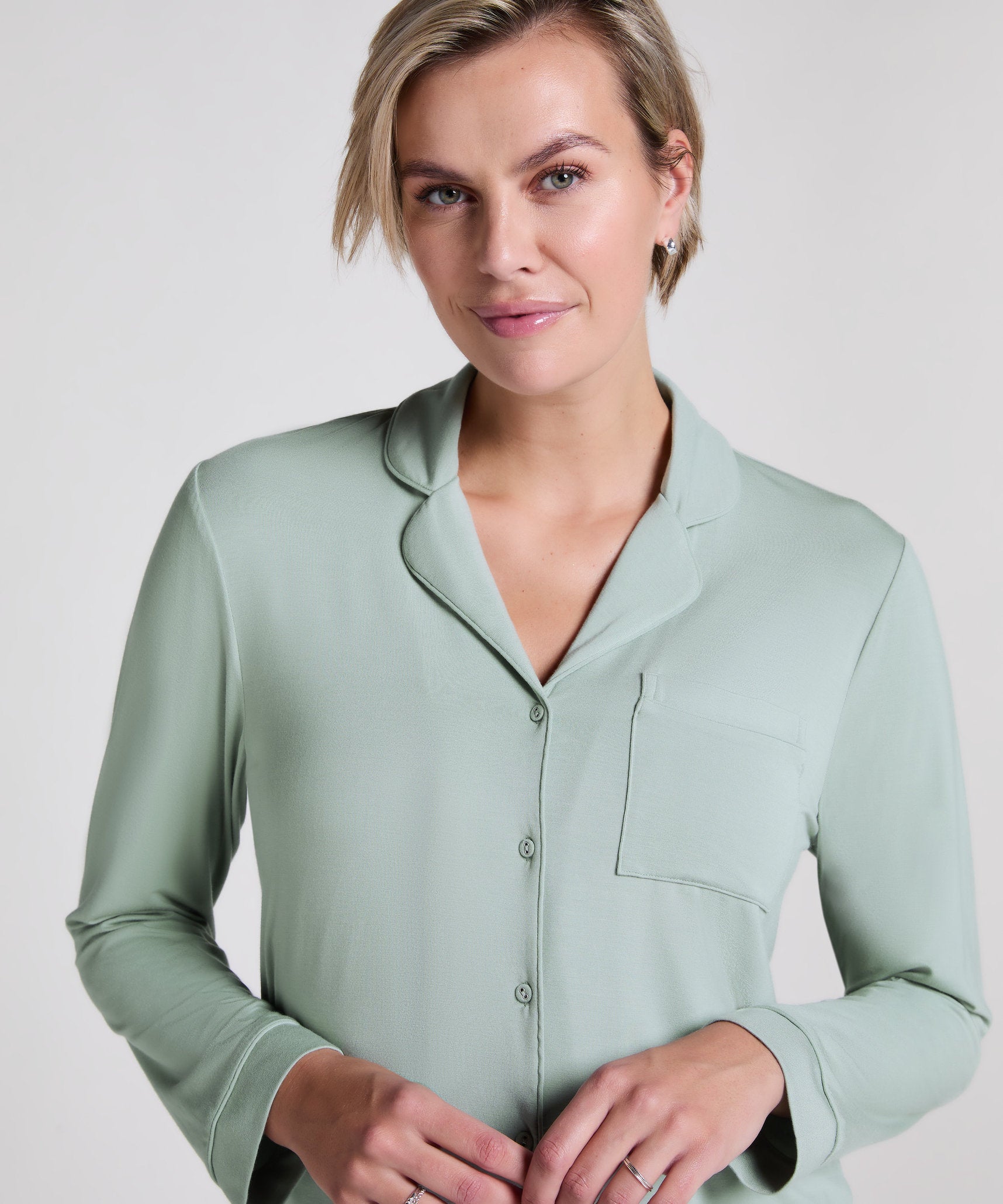Hunkemoller_Essential Long Sleeve Jersey Jacket_301468_Iceberg Green_01