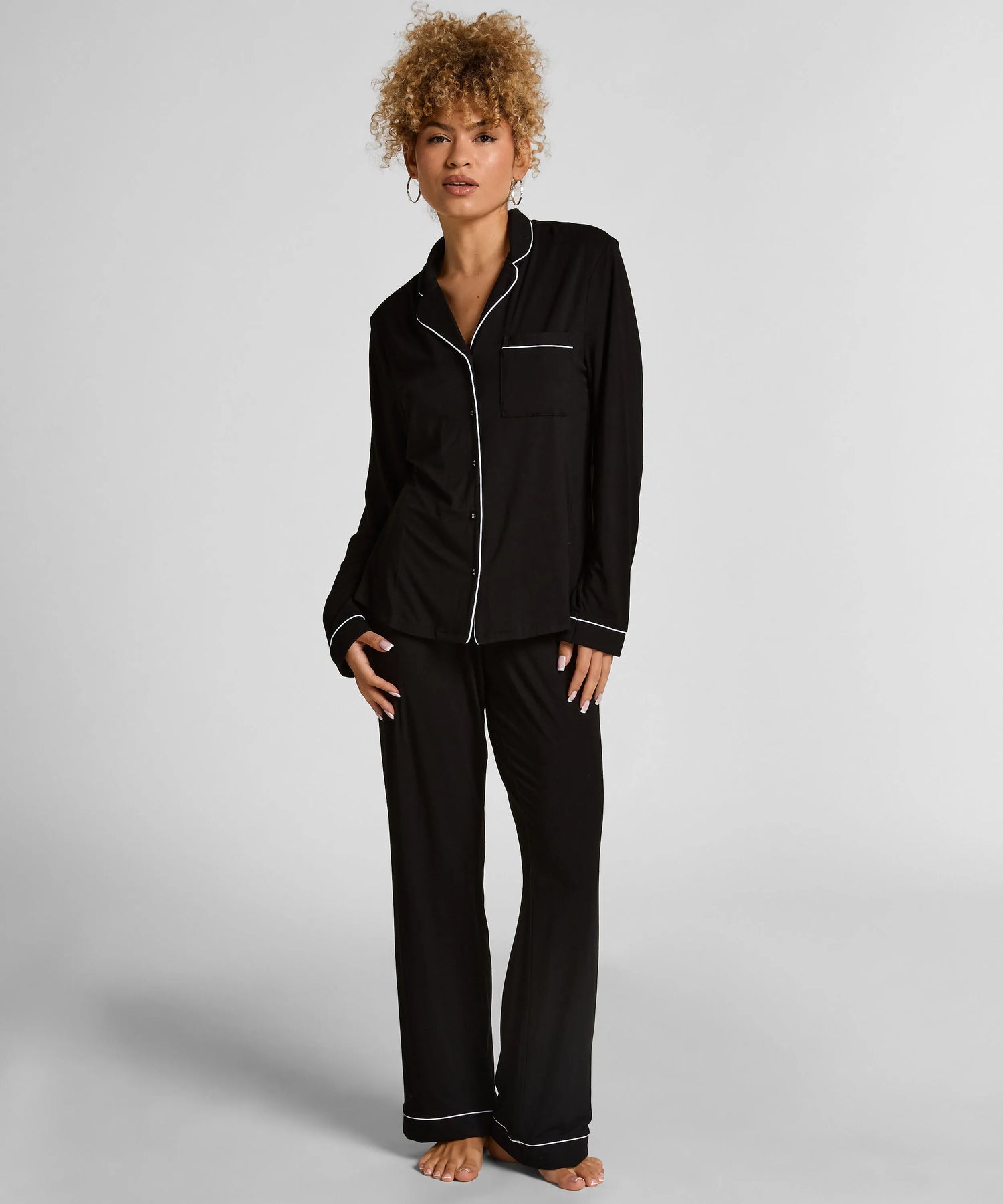 Hunkemoller_Black_Essential Jersey Long-Sleeved Jacket_301469_Black_03