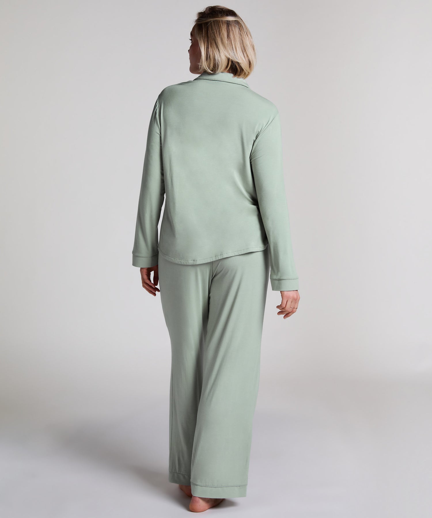Hunkemoller_Essential Jersey Pants_301470_Iceberg Green_05