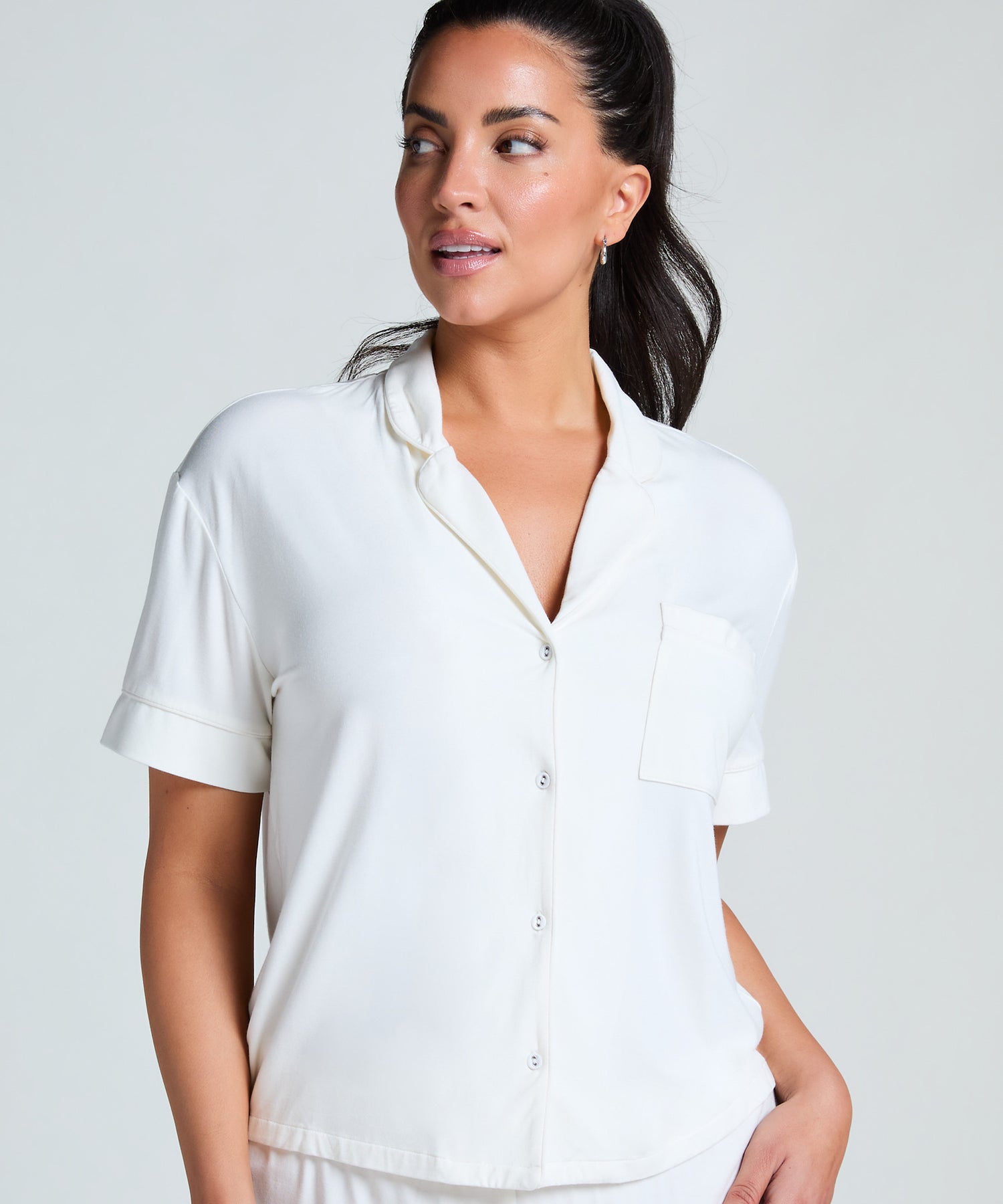 Hunkemoller_Whisper White_Essential Jersey Short-Sleeved Jacket_301505_Whisper White_01