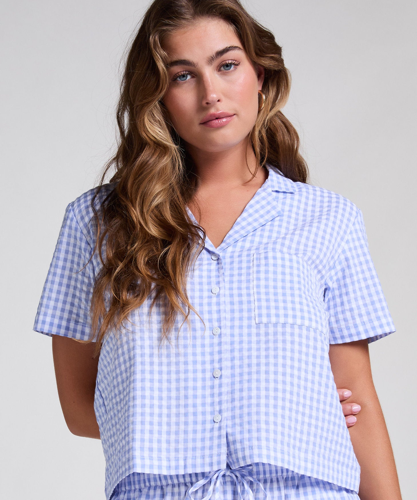 Hunkemoller_Seersucker Short-Sleeved Jacket_301514_Hkm Blue_01