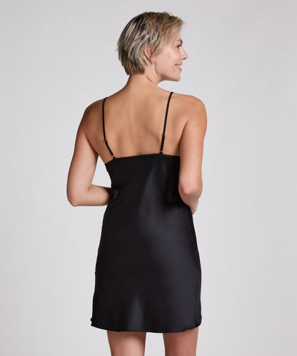 Hunkemoller_Black_Slipdress Lace_301657_Black_03