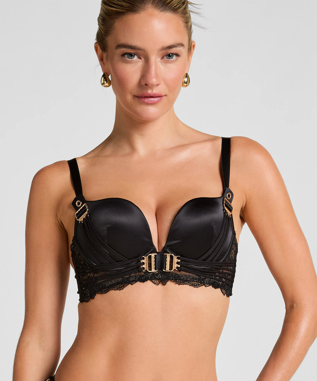 Hunkemoller_Black_Avela Padded Underwired Longline Push-Up Bra in Different Cup Sizes_302375_Caviar_01
