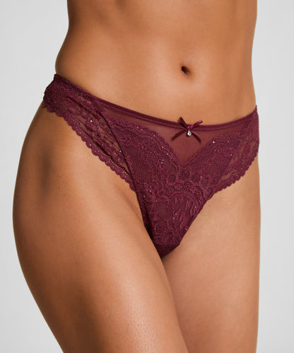Hunkemoller_Zinfandel_Isadora Thong_302407_Zinfandel_02