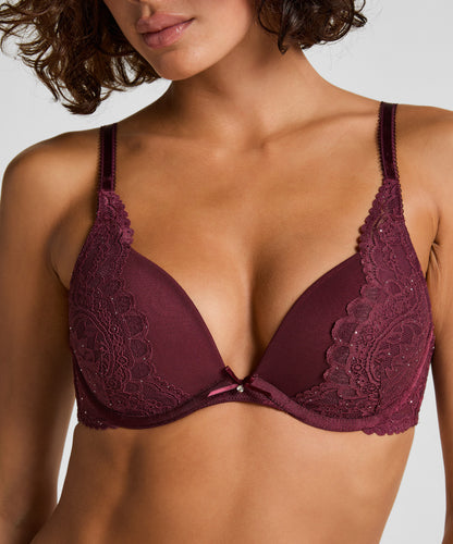 Hunkemoller_Zinfandel_Isadora Padded Underwired Push-Up Bra in Different Cup Sizes_302409_Zinfandel_02