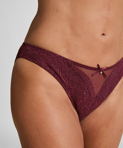 Hunkemoller_Zinfandel_Isadora Brazilian_302411_Zinfandel_04