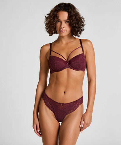 Hunkemoller_Red_Isadora Padded Underwired Bra in Different Cup Sizes_302412_Zinfandel_03