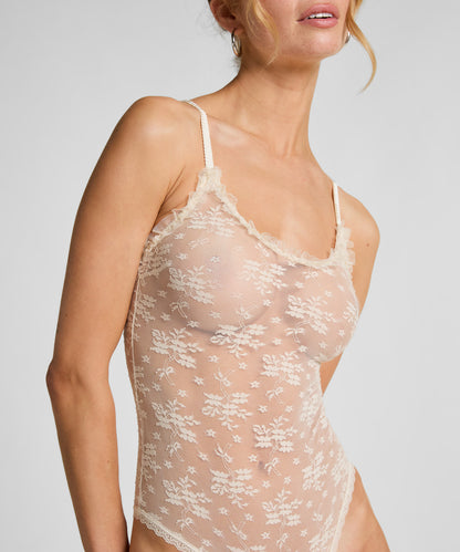 Hunkemoller_Birch_Darcy Body_302436_Birch_02