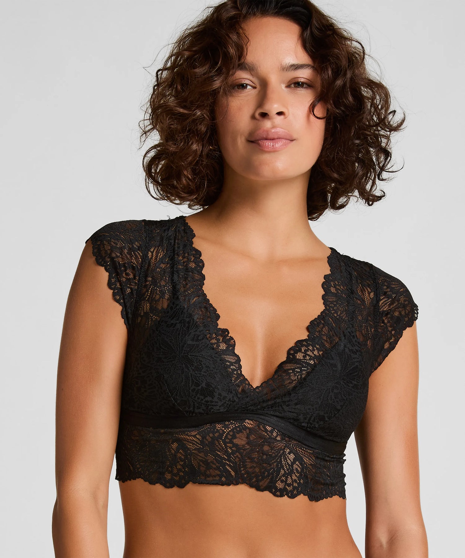 Hunkemoller_Black_Posie Bralette_302448_Black_01