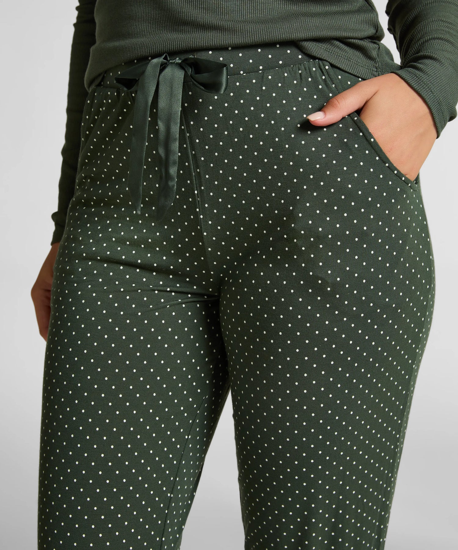 Hunkemoller_Green_Jersey Pyjama Pants_302650_HKM Green_02