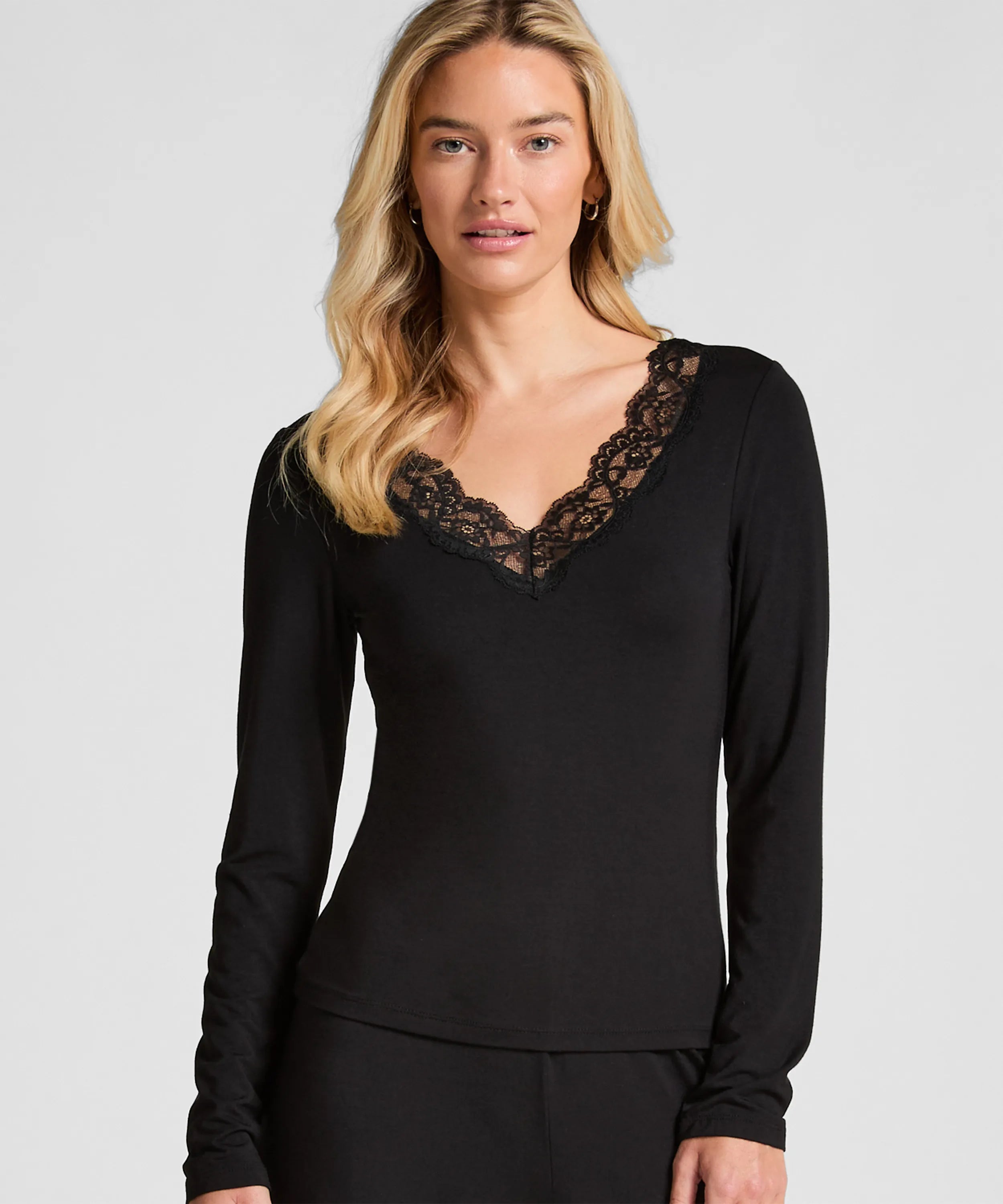 Hunkemoller_Black_Pyjama Set_302674_Black_01
