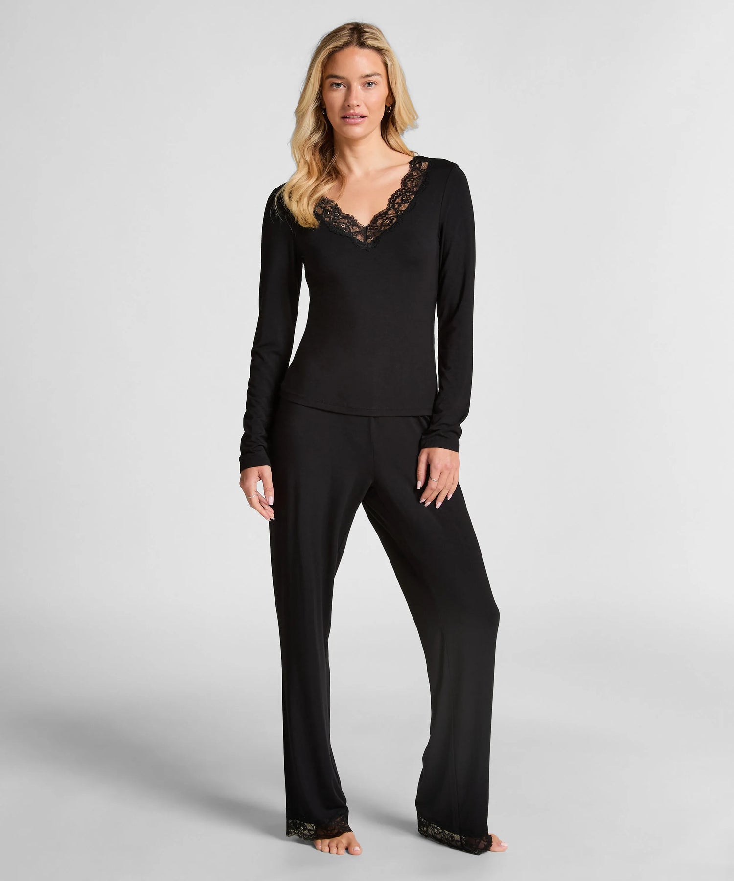 Hunkemoller_Black_Pyjama Set_302674_Black_03