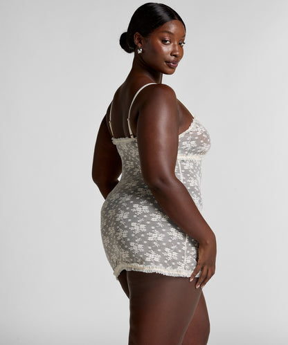 Hunkemoller_Birch_Darcy Slipdress Allover Lace_302686_Birch_05