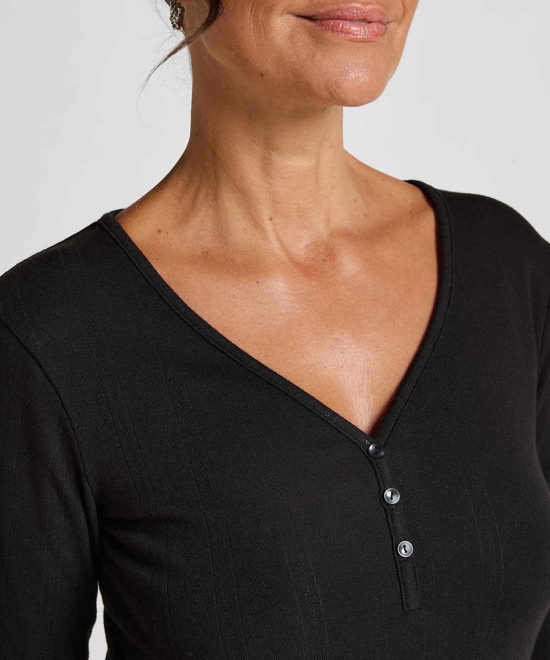 Hunkemoller_Black_Longsleeved Pyjama Top Henley_302713_Black_02