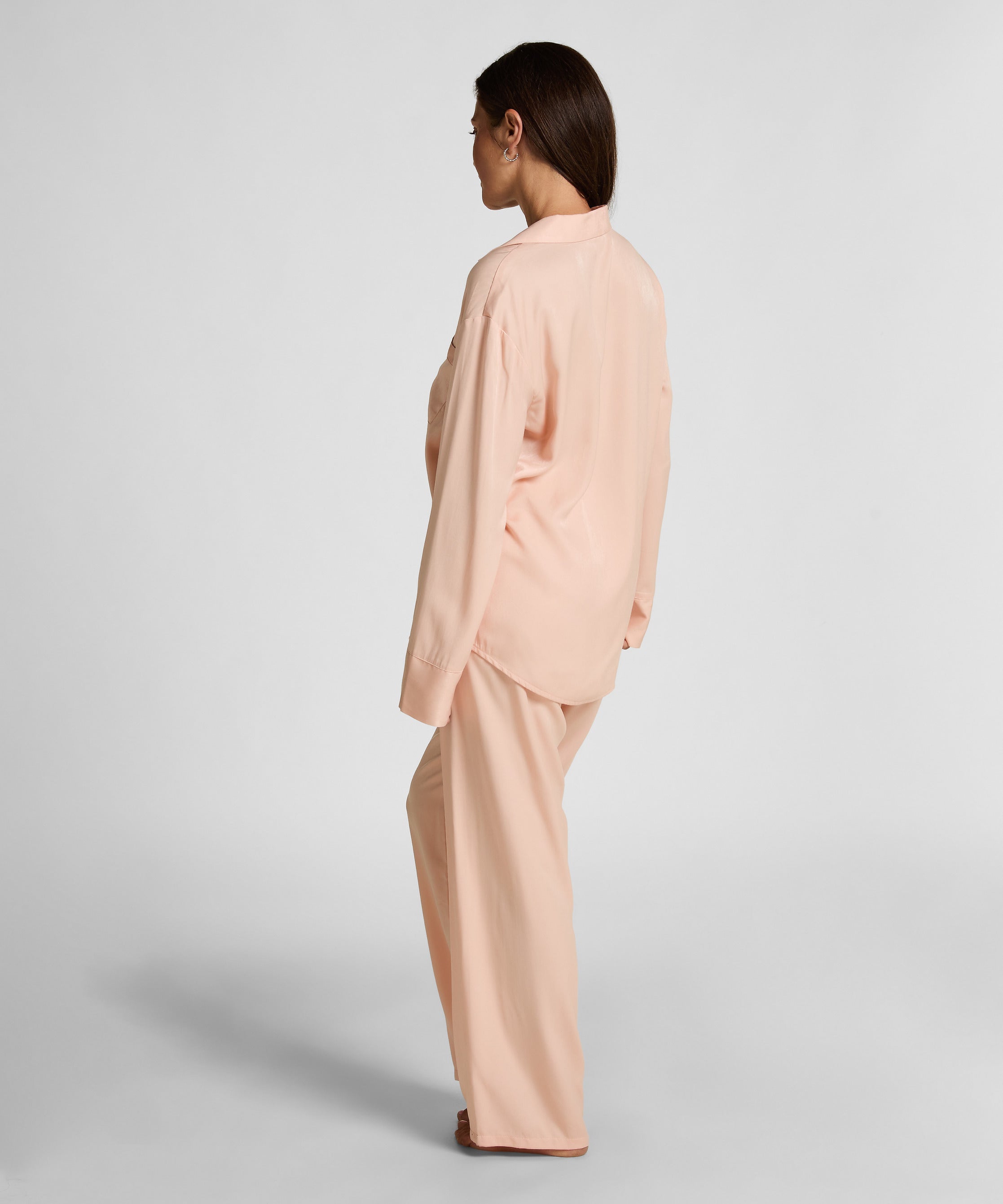 Hunkemoller_Pink_Ayla Satin Long-Sleeved Jacket_302769_Pink_04