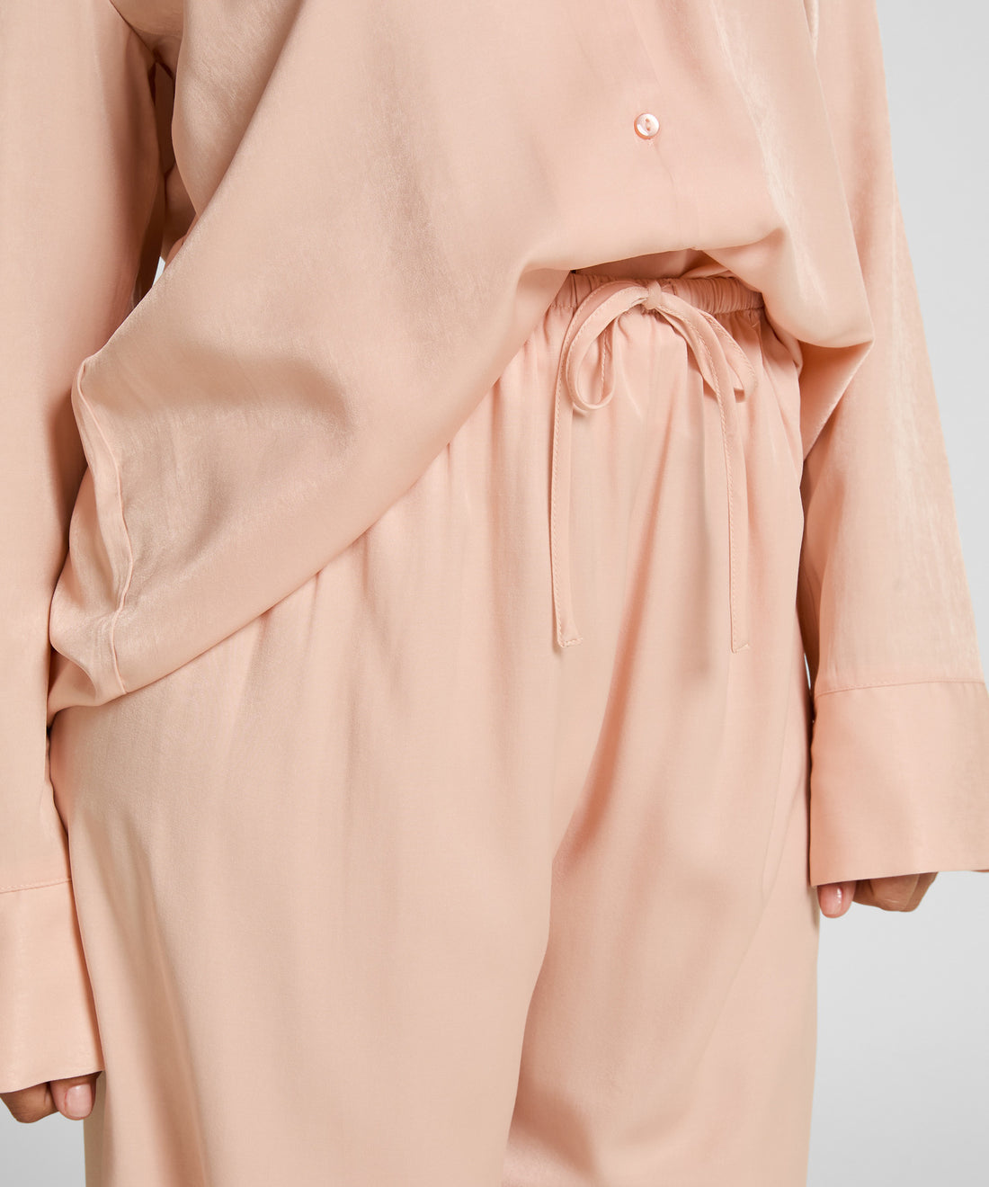 Hunkemoller_Pink_Satin Trousers_302772_Pink_02