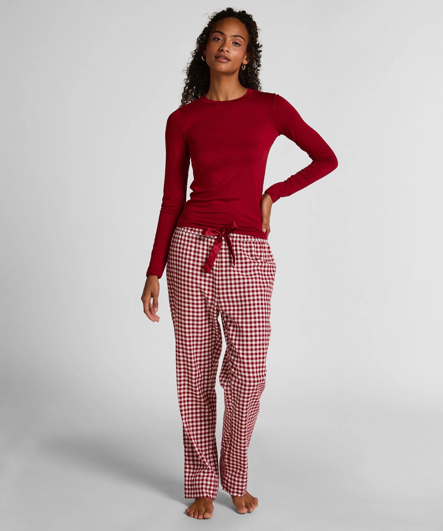 Hunkemoller_Red_Pyjamaset Twill_302780_Red Dahlia_01