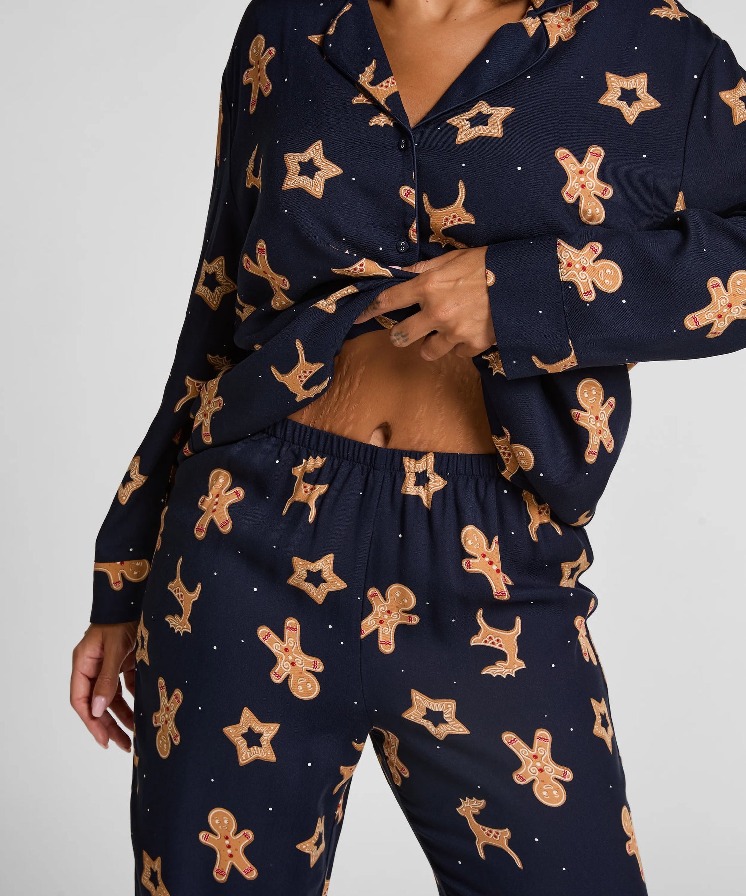 Hunkemoller_Blue_Gingerbread Pyjama Set_302783_Peacoat_02