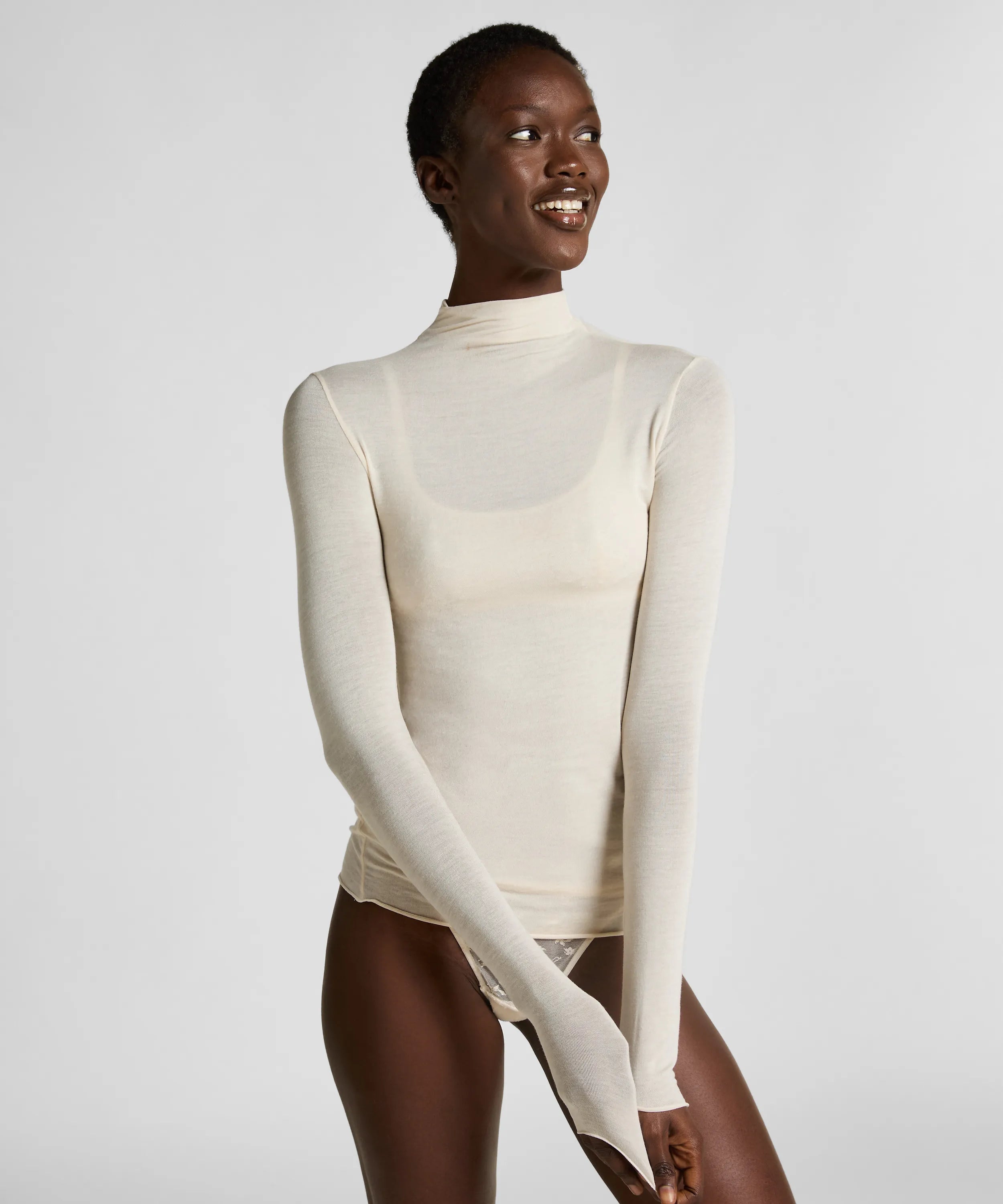 Hunkemoller_White_super soft Turtleneck shirt with Cashmere_302810_HKM White_03