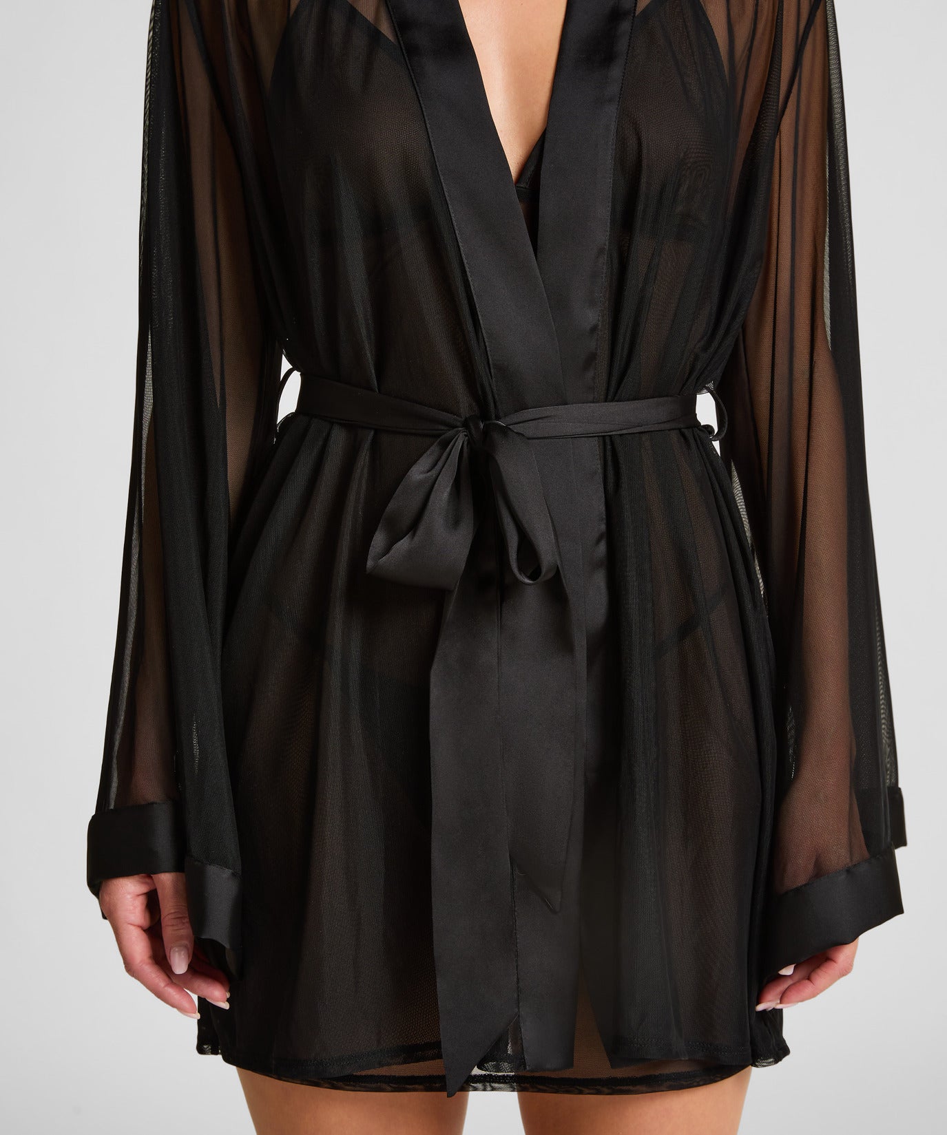 Hunkemoller_Caviar_Marie Kimono_302847_Caviar_02