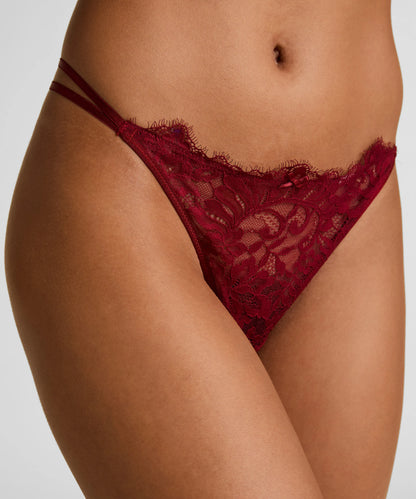 Hunkemoller_Red_Isabella Thong_303074_Tibetan Red_02