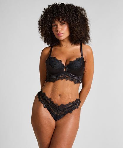 Hunkemoller_Caviar_Zoe Padded Longline Underwired Bra in Different Cup Sizes_303113_Caviar_03