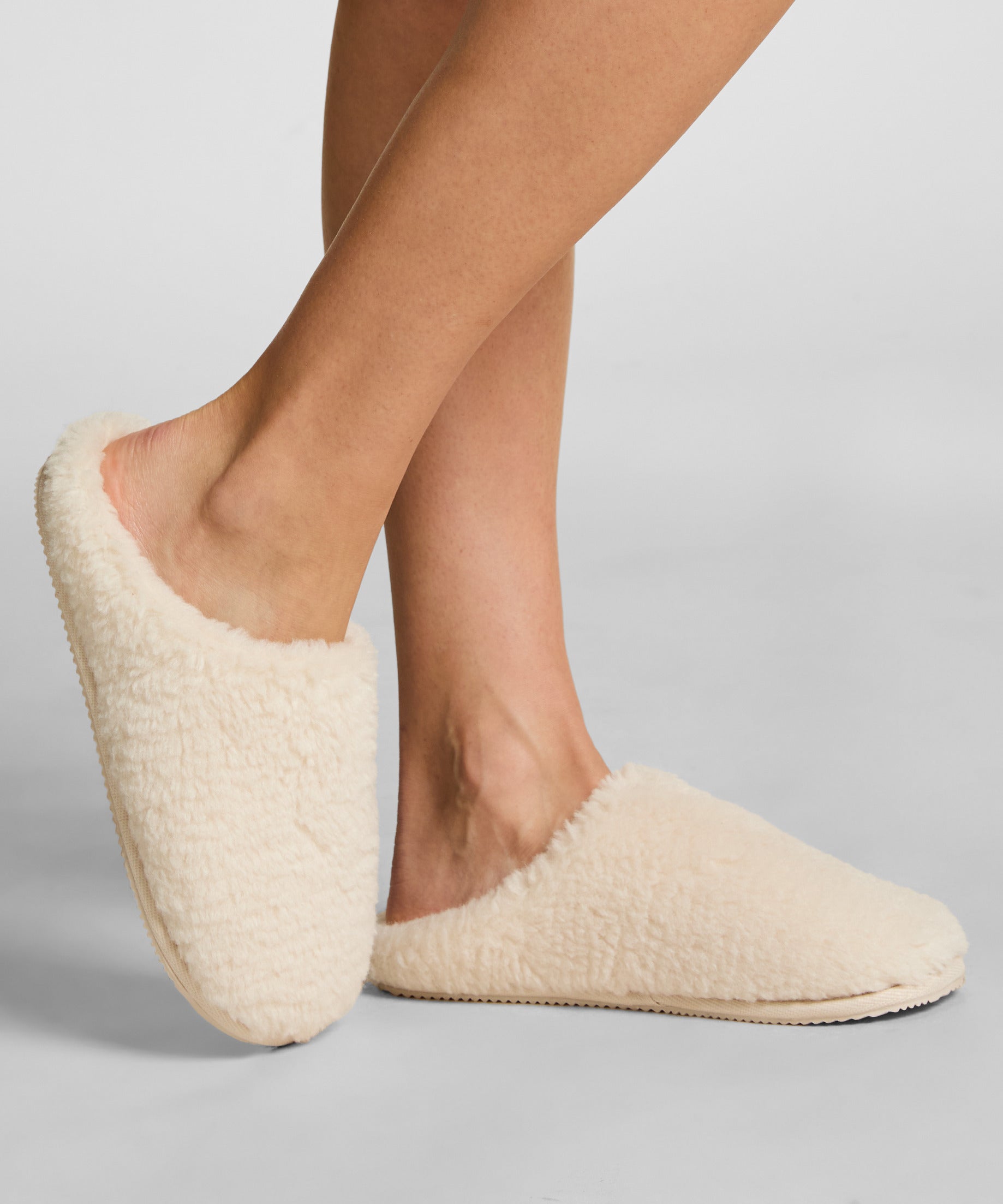 Hunkemoller_Whitecap Gray_Fake Fur Slippers_303315_Whitecap Gray_01