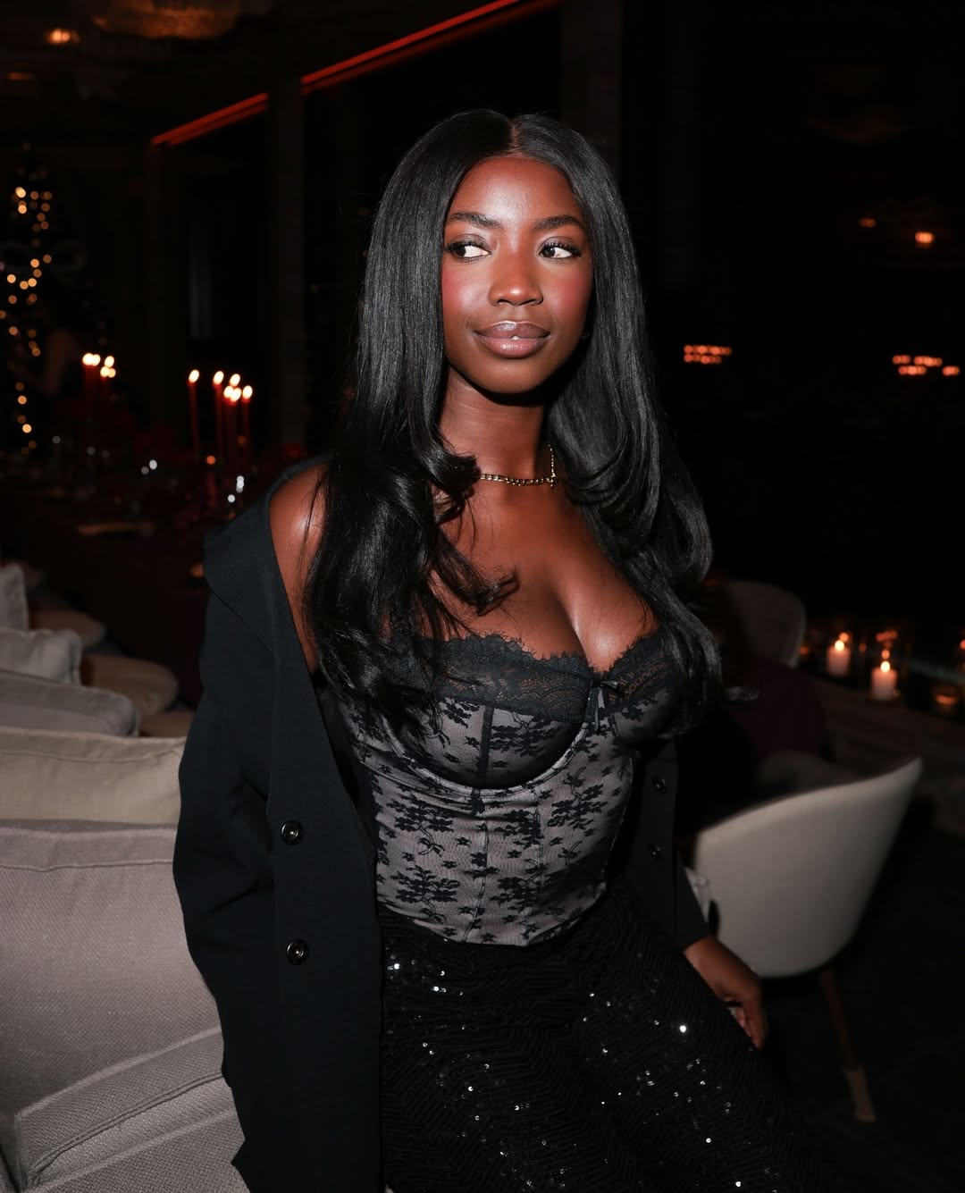 Hunkemoller_Black_Lou Body in Different Cup Sizes_303323_Caviar_04